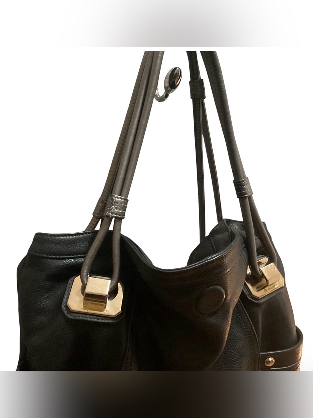 B Makowsky Pebbled Leather Magnetic Close Purse Handbag Black/Gray Double Handle - Picture 3 of 12